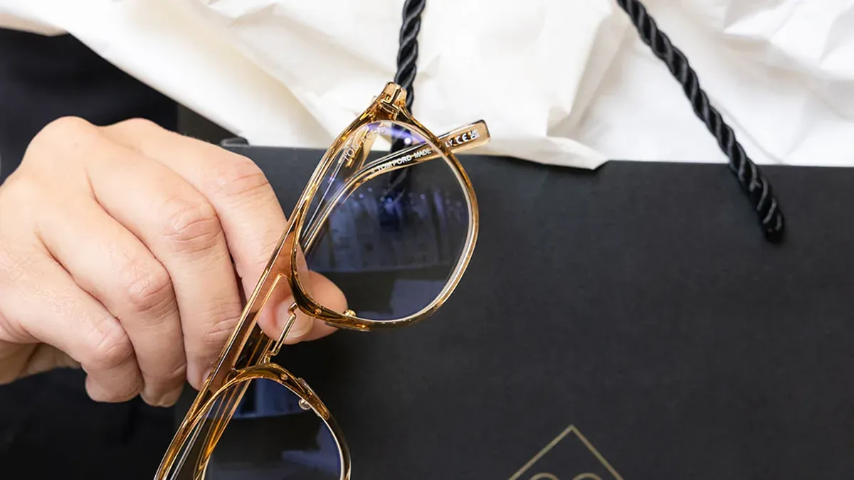 How to Clean Glasses Properly: Your Complete Care Guide